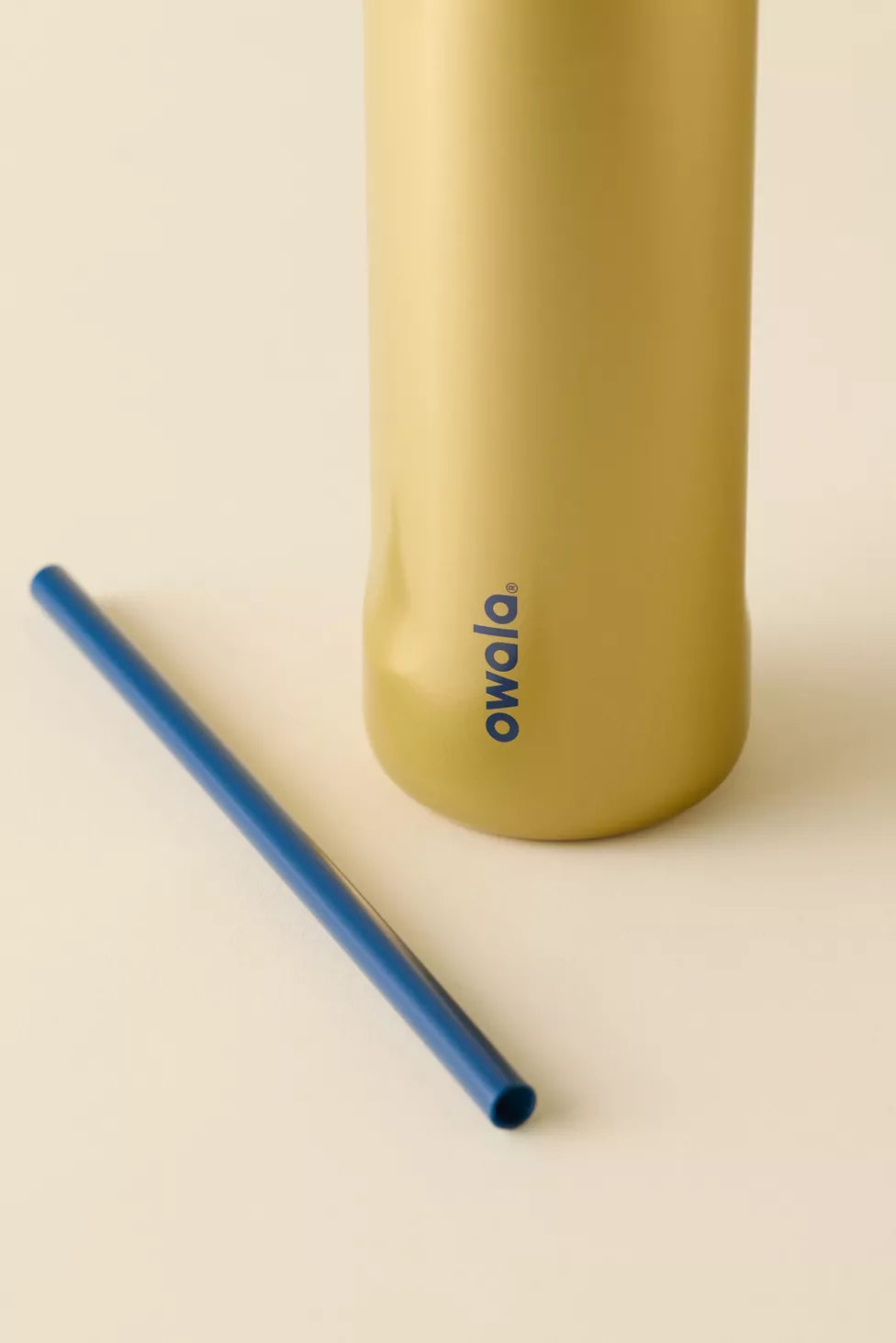 Owala FreeSip 24 oz Water Bottle - Bold Move - edición limitada