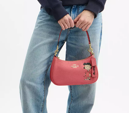 Coach X Peanuts - Teri Shoulder Bag With Character