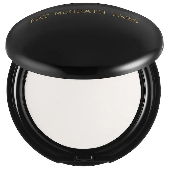 PAT McGRATH LABS - Skin Fetish: Sublime Perfection Blurring Under Eye Powder