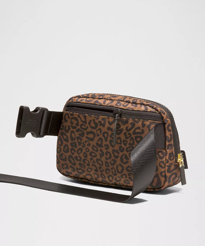 lululemon - Everywhere Belt Bag 1L "Leopardo Shift"