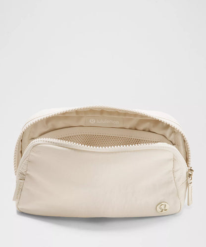 lululemon - Everywhere Belt Bag 1L "Light Ivory"
